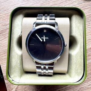 Fossil Men's Silver and Black Watch